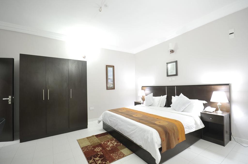 Sheer Luxury Apartments And Suites Abuja Room photo