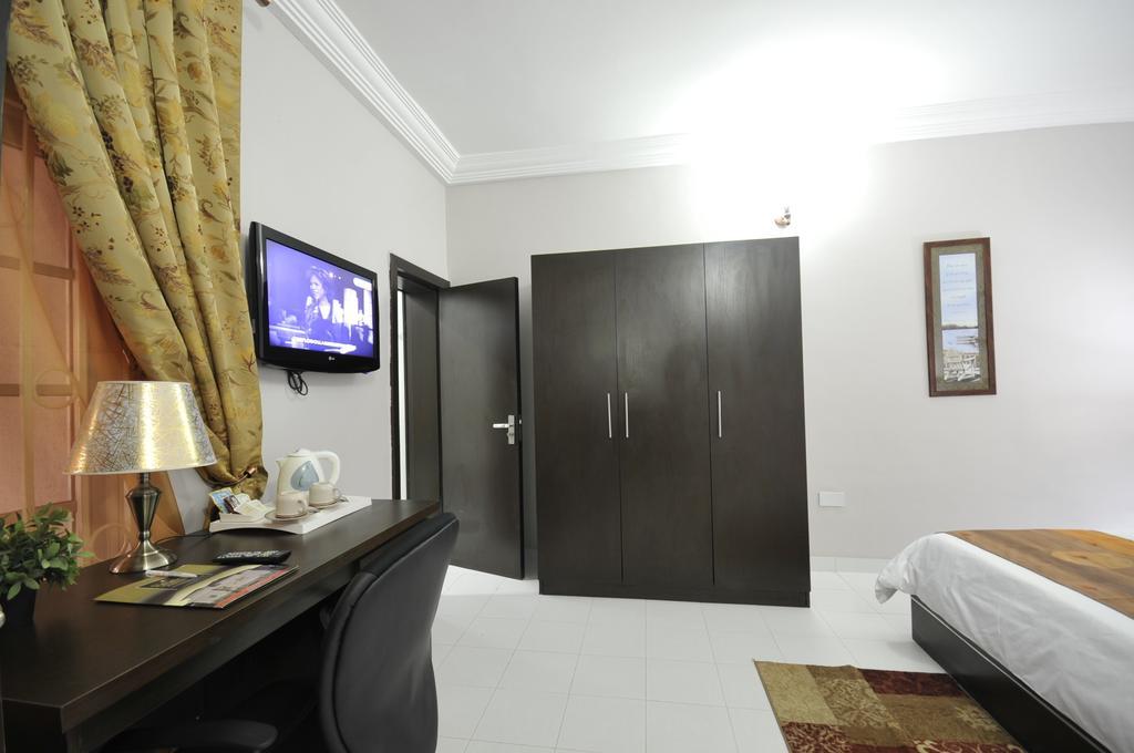 Sheer Luxury Apartments And Suites Abuja Room photo