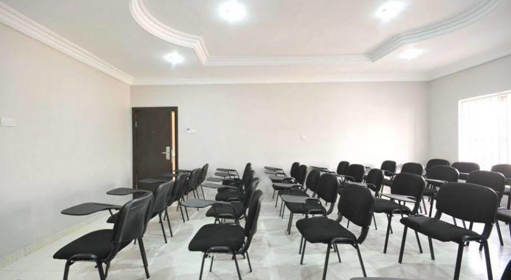 Sheer Luxury Apartments And Suites Abuja Exterior photo